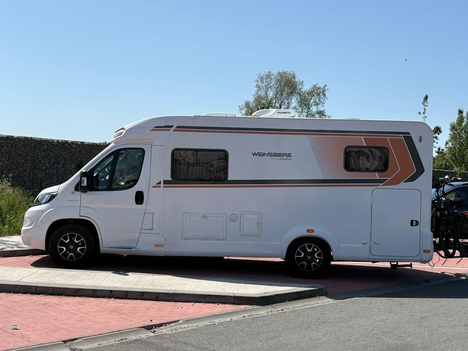Weinsberg caracompact automaat 20 000 km, Automaat, Chemisch toilet, Ringverwarming, Fiat