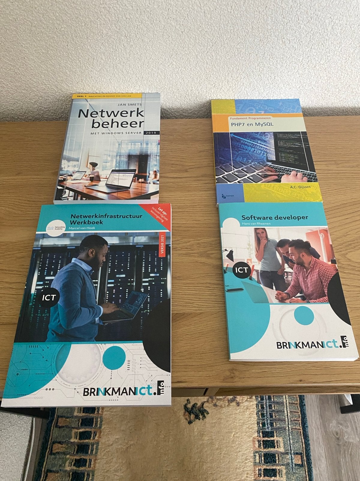 ICT Boeken: Netwerkbeheer, PHP7, MySQL, Software Developer, Boeken, Studieboeken en Cursussen, Gelezen, MBO, Beta, Ophalen