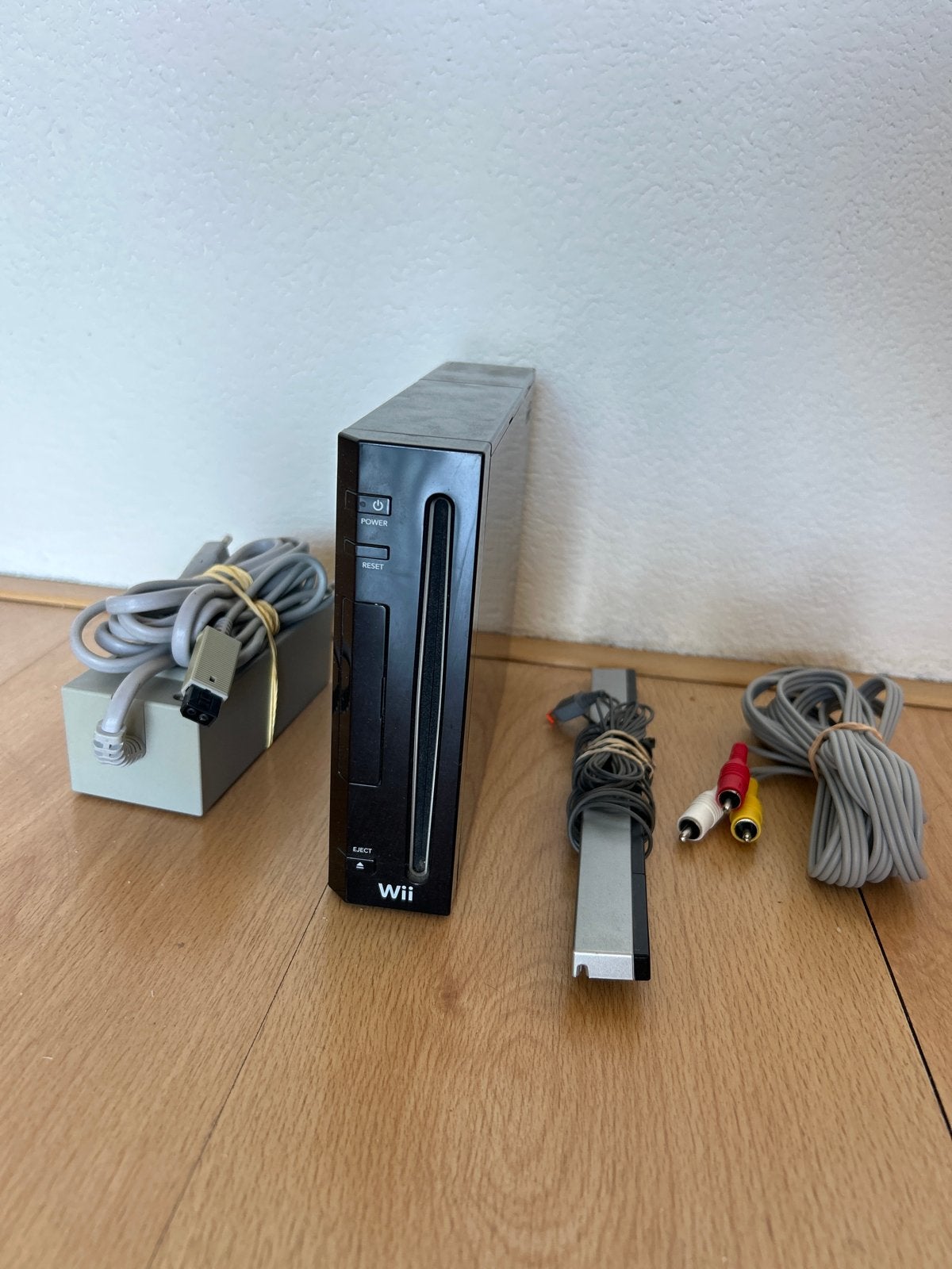 Wii Console Zwart - Nette staat met alle kabels, Spelcomputers en Games, Ophalen, Gebruikt, Zonder controller