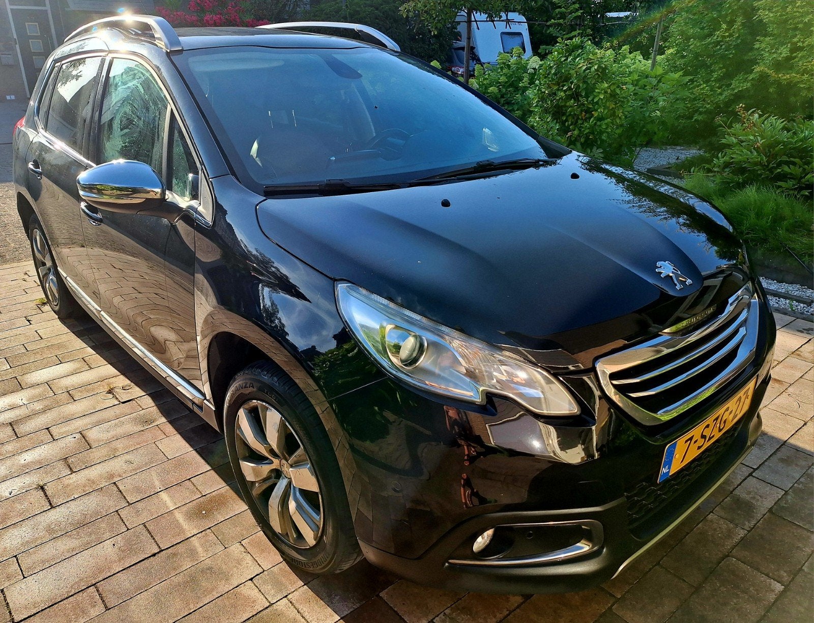 Peugeot 2008 1.2 VTI 60KW/82PK 2014 Zwart , navigatie, Auto's, Peugeot, Voorwielaandrijving, 40 €/maand, 1199 cc, Zwart