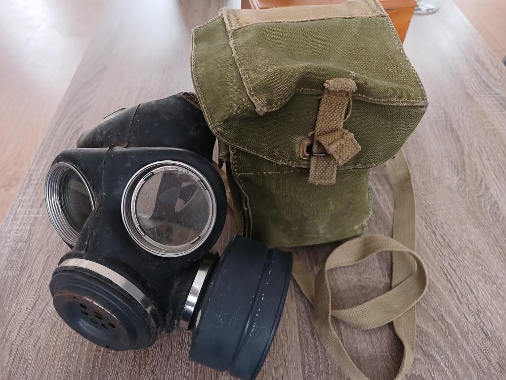 Engelse gasmasker met tas MK II, Verzamelen, Militaria | Tweede Wereldoorlog, Ophalen of Verzenden, Landmacht, Engeland, Kleding of Schoenen