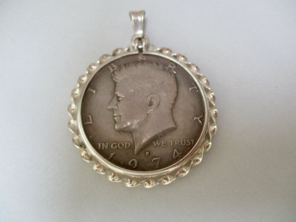 Kennedy munt 1/2 dollar in echt zilveren muntrand als hanger, Verzenden, Zilver, Hanger