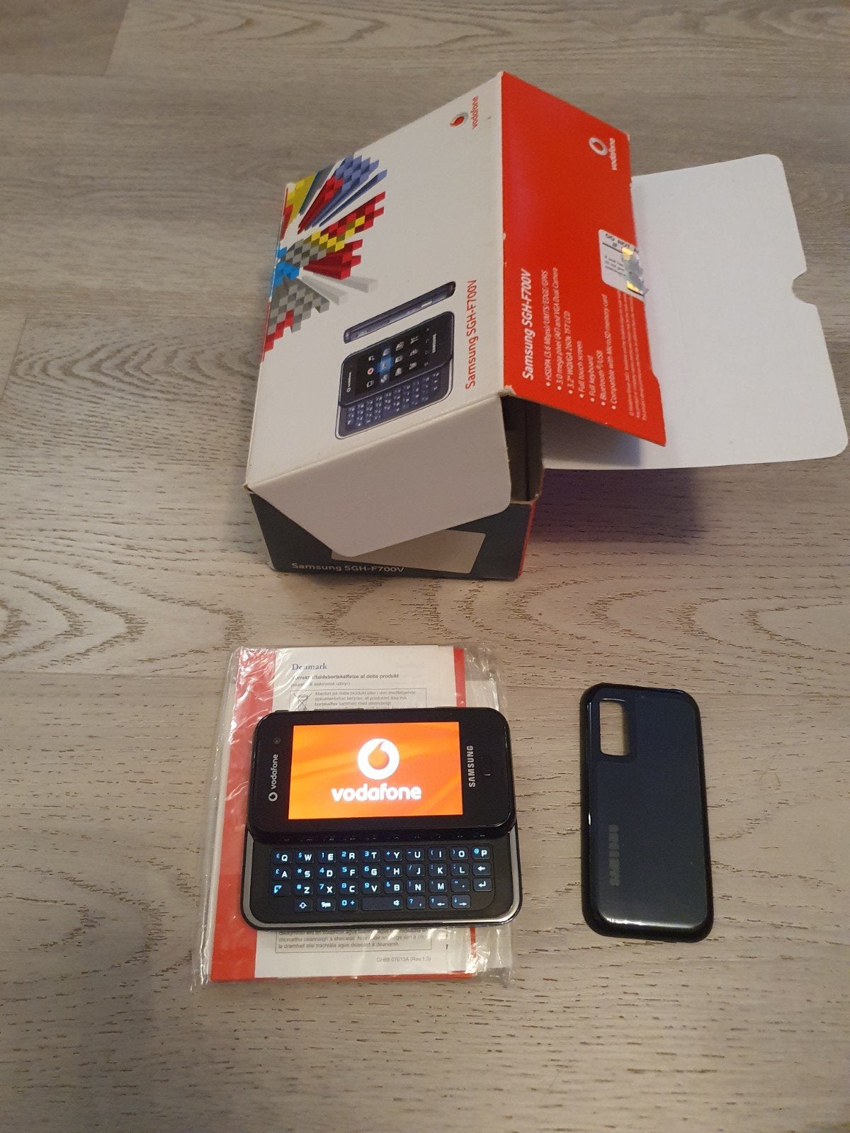Zeldzame Samsung F700V nieuw in doos, Telecommunicatie, Mobiele telefoons | Samsung, Zwart, Overige systemen, Nieuw, Ophalen of Verzenden