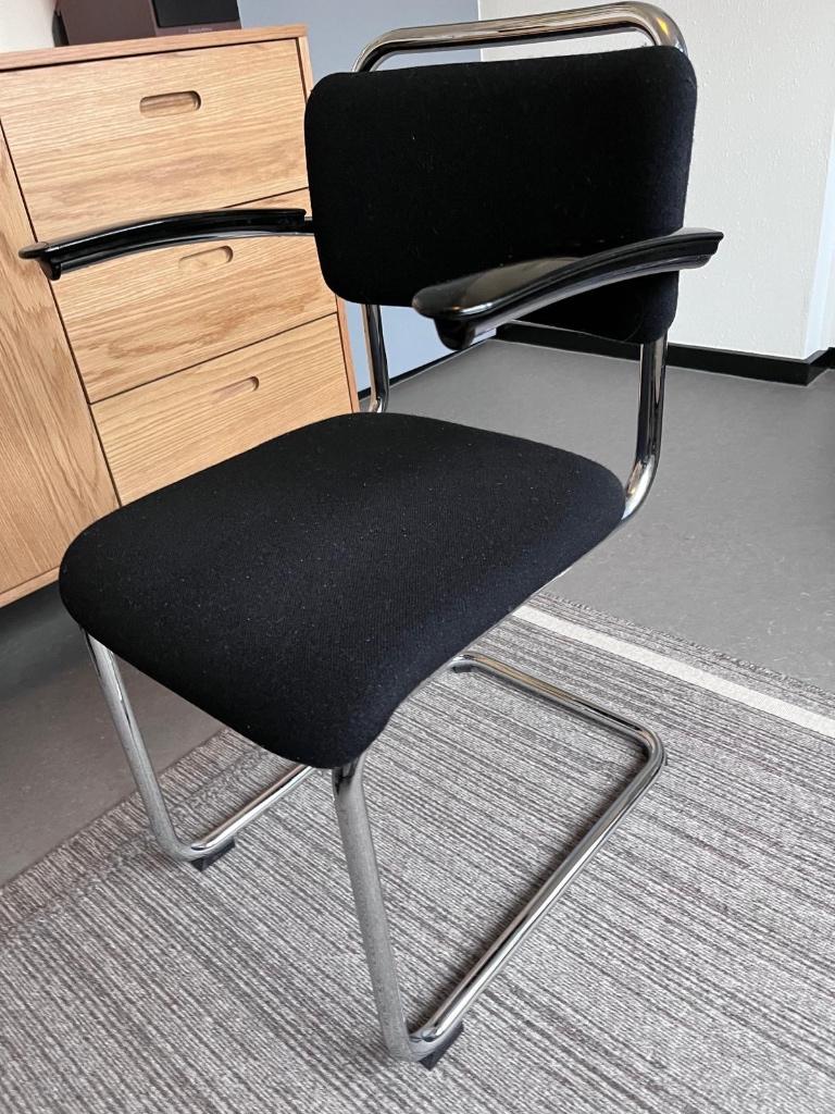Gispen stoffen eettafel stoel, Ophalen, Gebruikt, Twee, Zwart