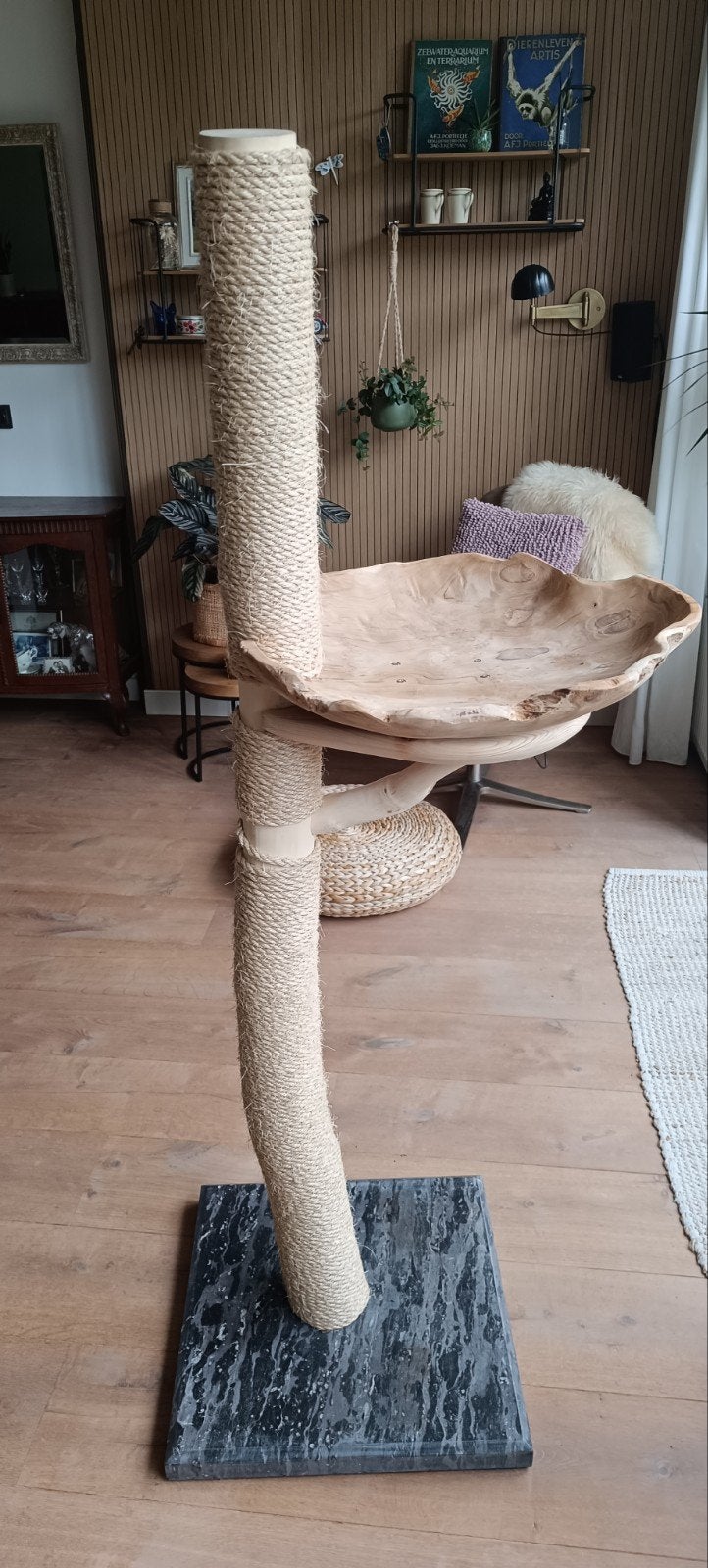 krabpaal / hangplek voor de kat. Van natuurlijke materialen., Dieren en Toebehoren, Ophalen, Zo goed als nieuw, Krabpaal