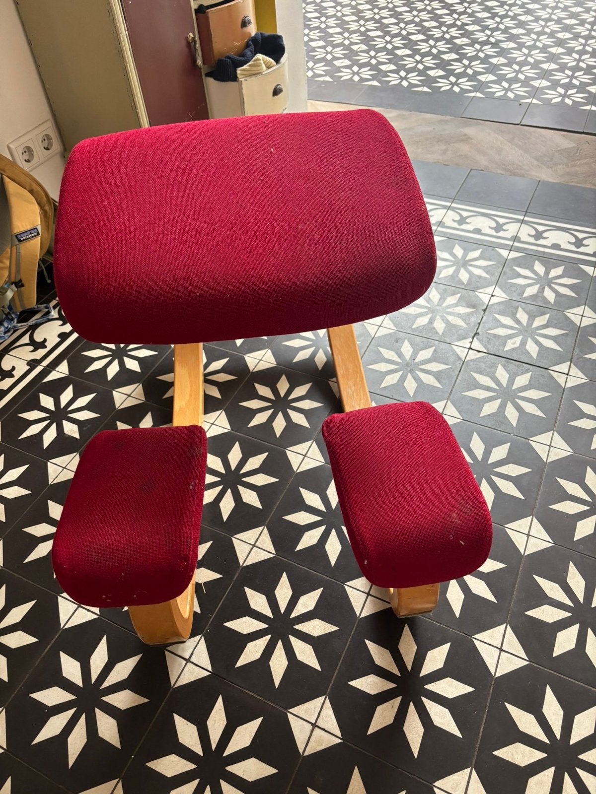 Stokke Varier balansstoel - Ideaal voor rugklachten, Huis en Inrichting, Stoelen, Ophalen, Gebruikt, Eén, Rood