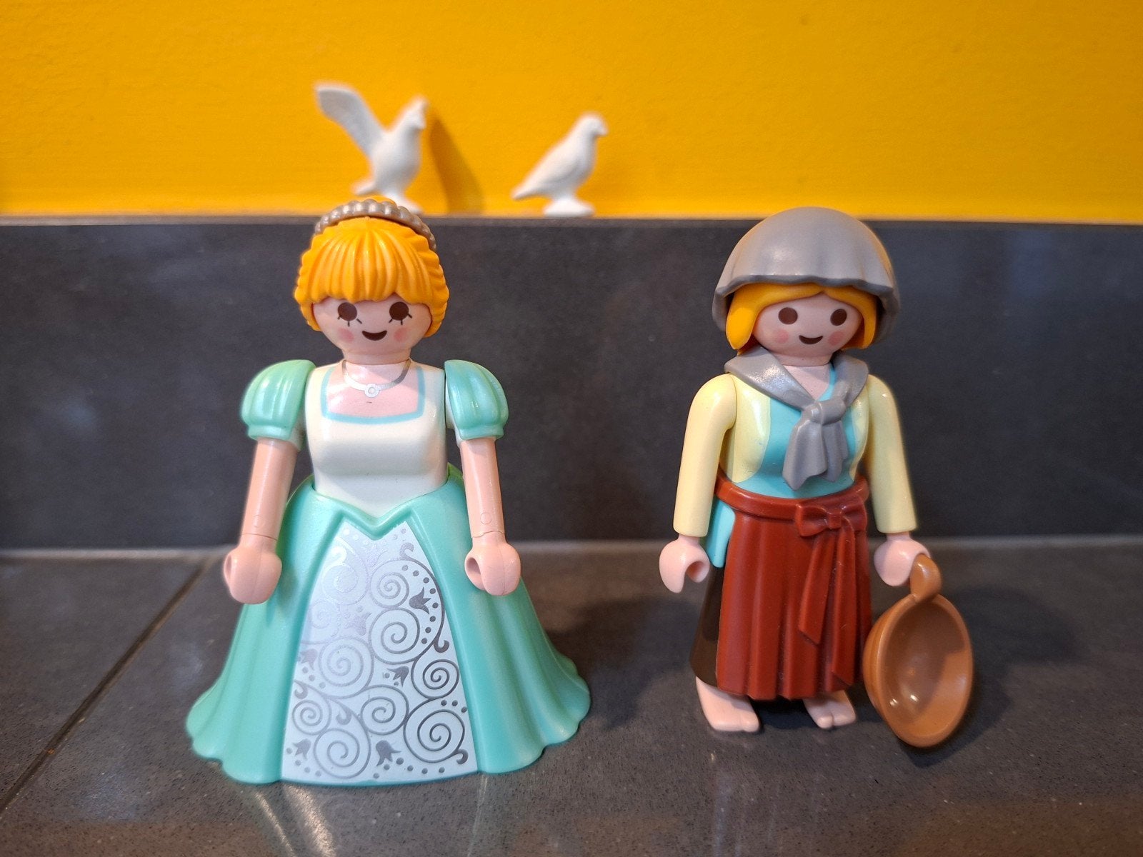 Playmobil DUO-pack: Prinses en dienstmeid met duiven, Gebruikt, Complete set, Overige typen, Ophalen of Verzenden
