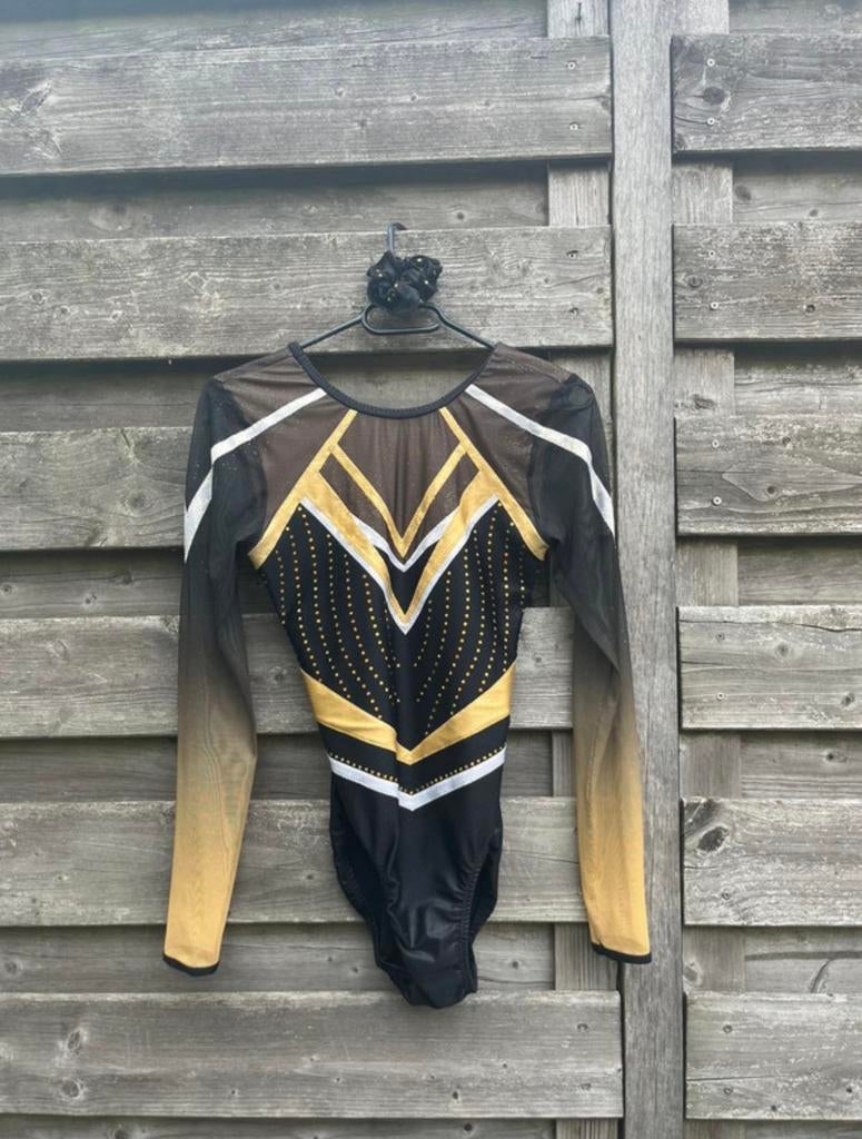 turnpakje met lange mouwen, Sport en Fitness, Turnen, Maat 36 t/m 42, Ophalen of Verzenden, Zo goed als nieuw, Turnpak(je)