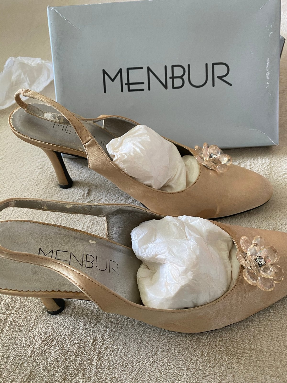 Mooie zomerse schoenen van merk Menbur maat 41 prima staat, Beige, Gedragen, Menbur, Sandalen of Muiltjes