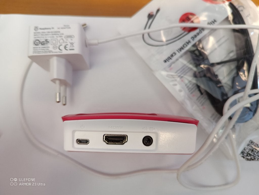 Raspberry  pi 3 B+ met case en alles, Ophalen of Verzenden, Nieuw