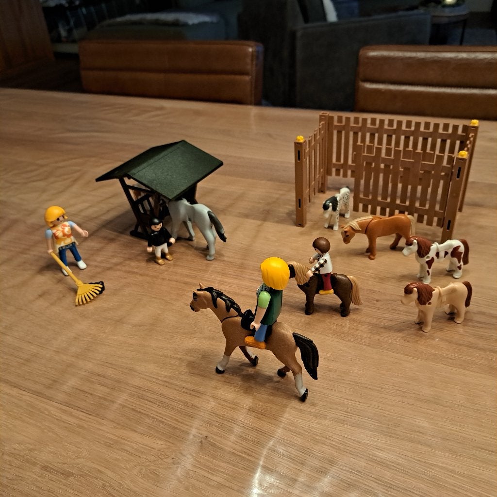 Playmobiel Paarden manege aangeboden, Kinderen en Baby's, Ophalen, Zo goed als nieuw, Complete set