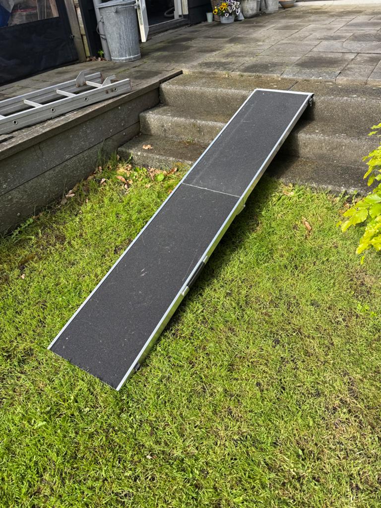 Hondenloopplank merk Wiltec 214x39cm uitgeklapt, Ophalen, Nieuw