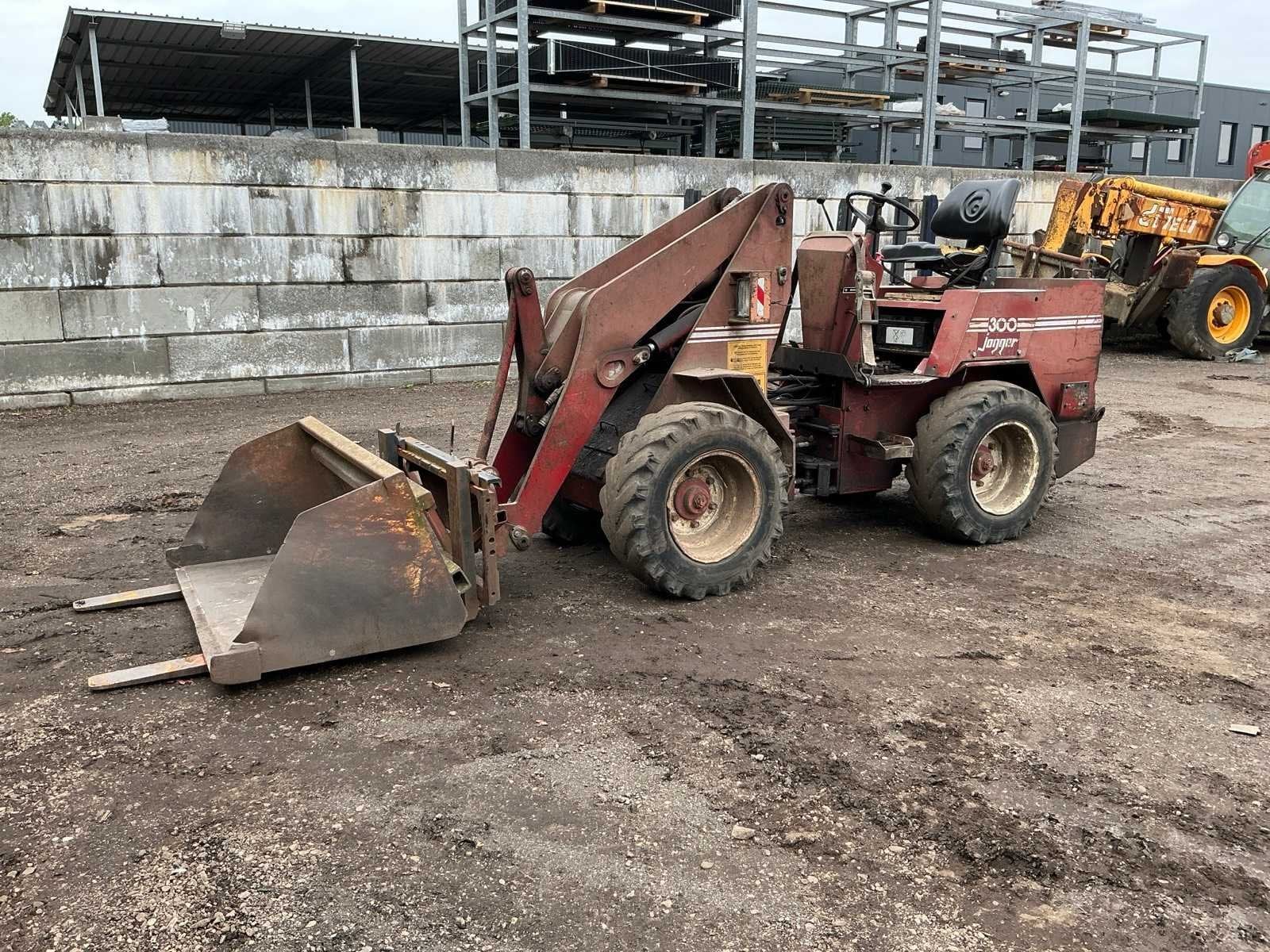 Jogger 300 Shovel, Wiellader of Shovel