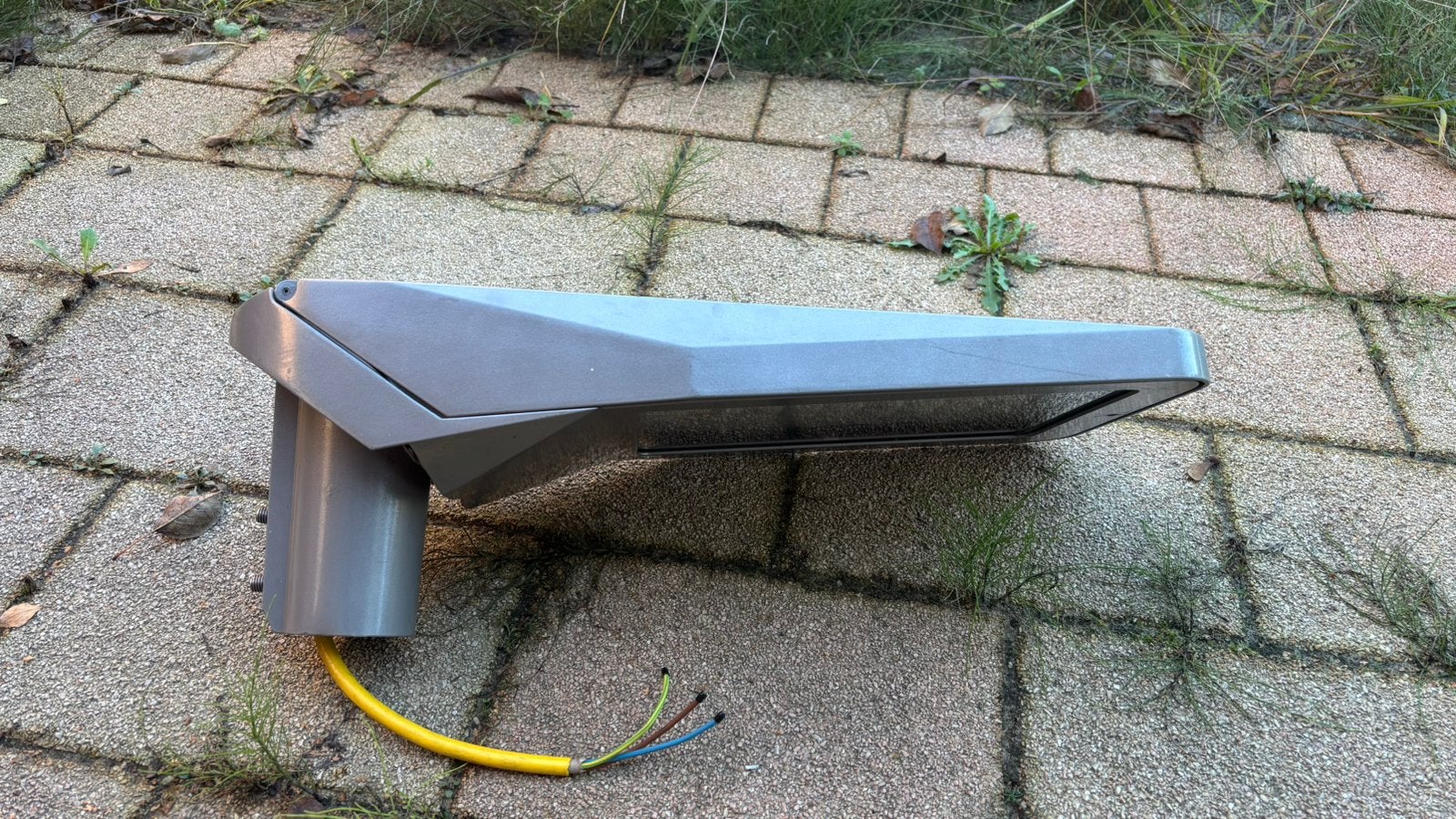 Zuinige LED straat/terreinverlichting, Metaal, Overige merken, Gebruikt, Grijs