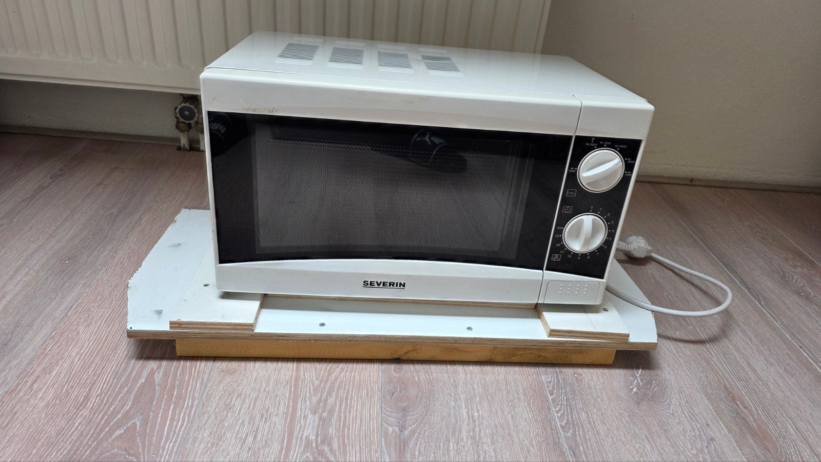 Magnetron 220/800 watt met onderplaat voor Daf Xg, Ophalen, DAF