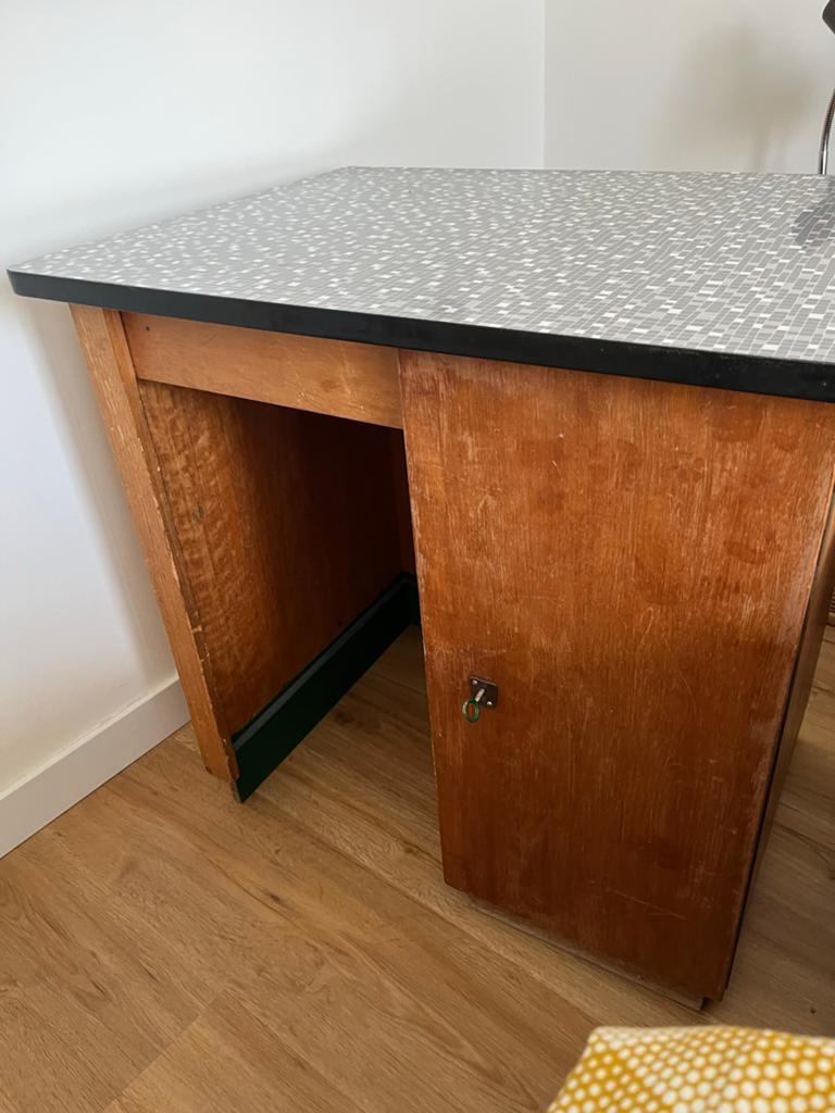 Vintage bureau met mozaïek blad en opbergruimte, Ophalen, Overige typen, Gebruikt, Hout
