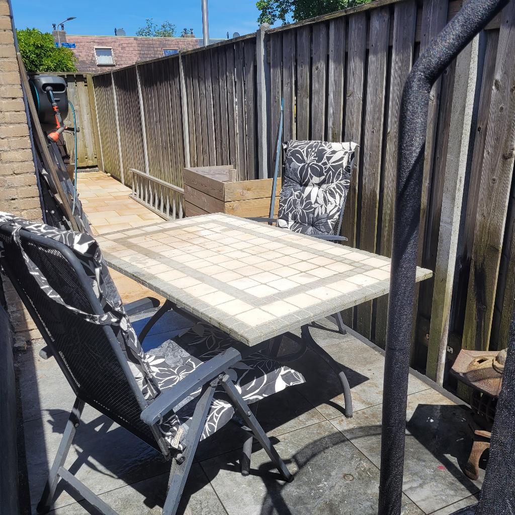 betonnen tuintafel met 4 tuinstoelen tekoop, Tuin en Terras, Tuintafels, Ophalen, Gebruikt, Rechthoekig, Metaal