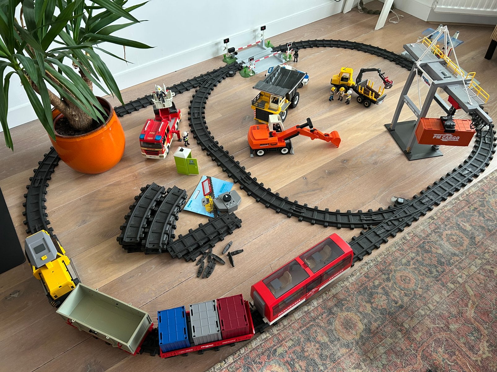 Playmobil RC treinset - 5258  / rails / overgang  / perron, Ophalen of Verzenden, Jongen of Meisje
