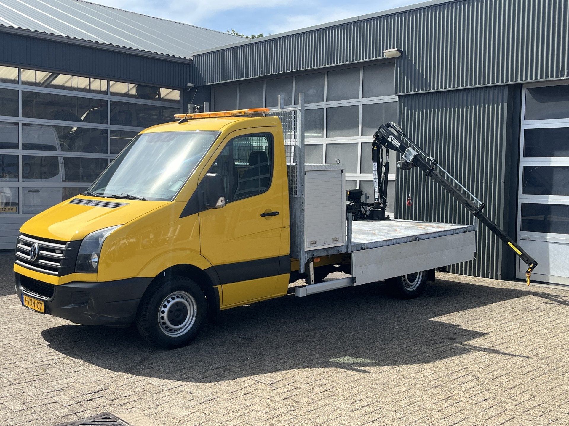 Volkswagen Crafter 35 2.0 TDI L2H1 HIAB Laadkraan 013T Hijsh, Euro 5, Gebruikt, Zwart, Volkswagen