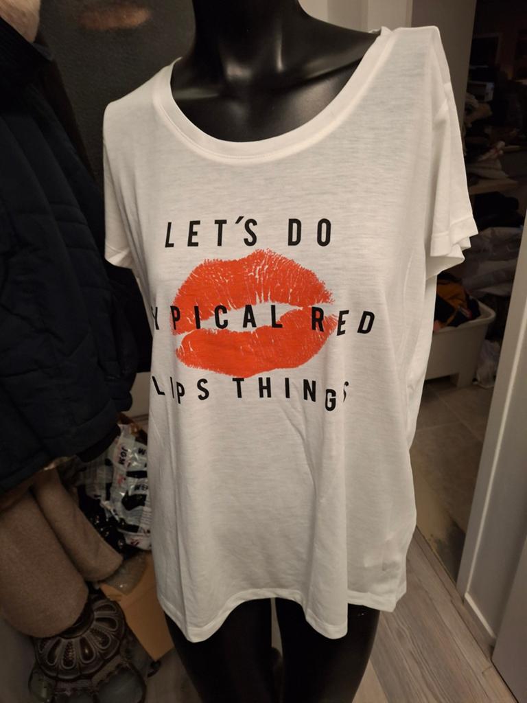 Jacqueline de Yong T-shirt met rode lippen print, Kleding | Dames, Wit, Maat 42/44 (L), Nieuw, Ophalen of Verzenden