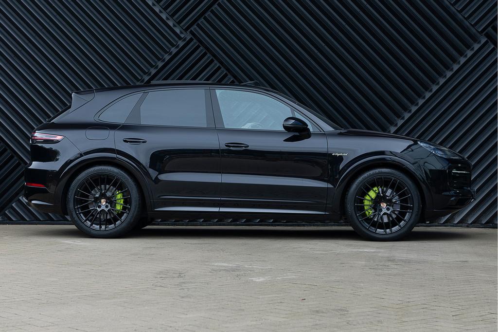 Porsche Cayenne 3.0 E-Hybrid ACC Pano PDLS+ GTS Stoelvent. S, Automaat, Gebruikt, Zwart, 2995 cc