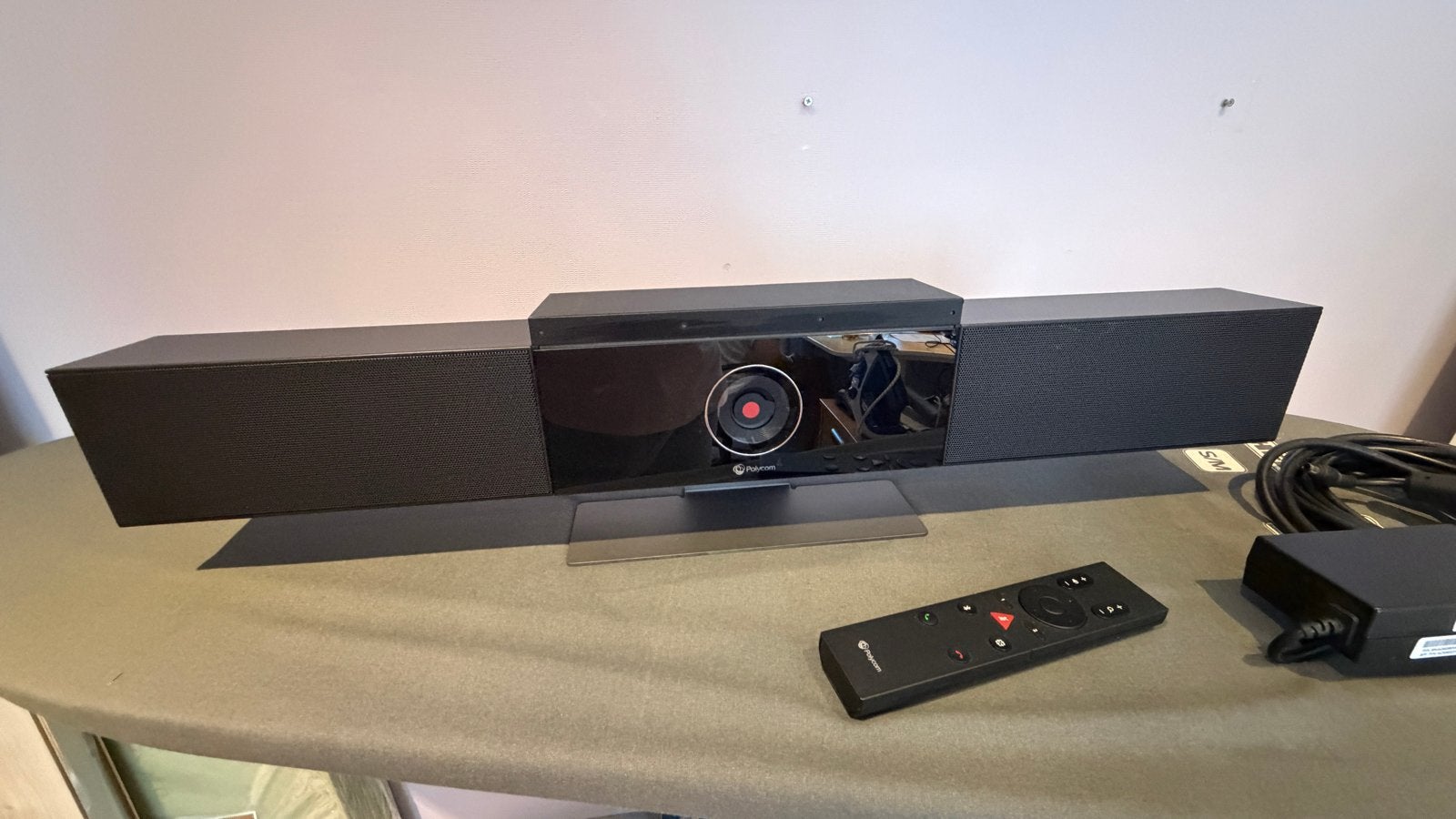 Polycom Vergader Soundbar met Camera, Ophalen, Gebruikt