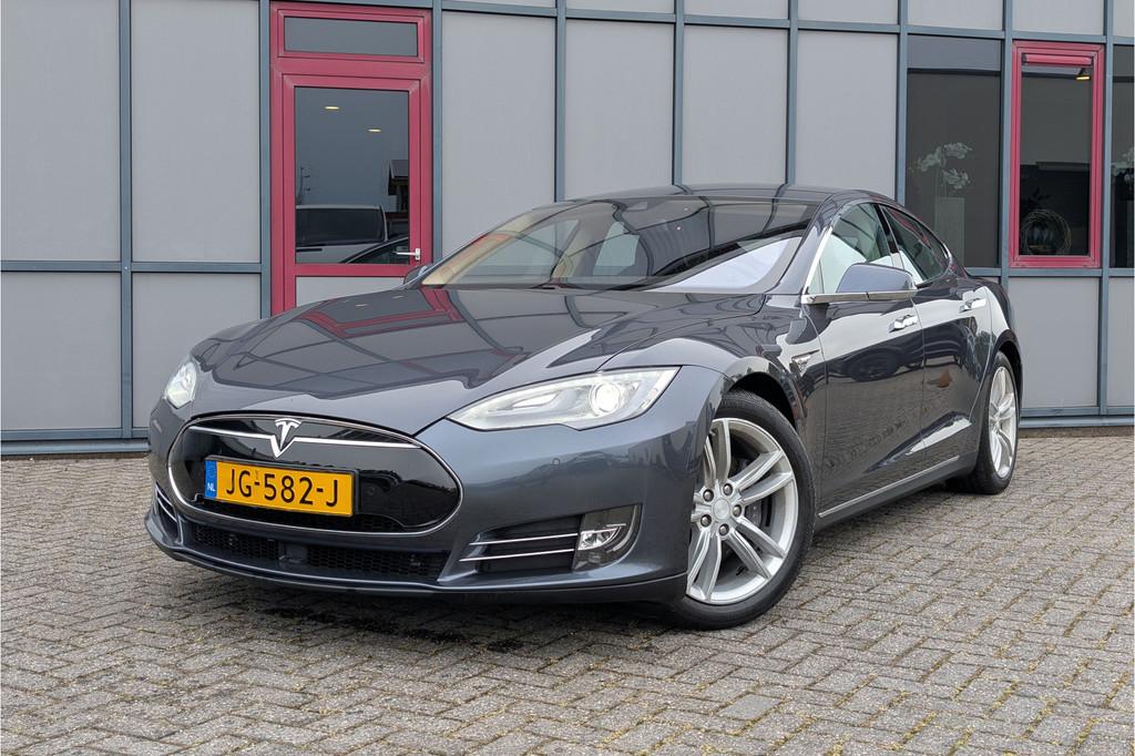 Tesla Model S 70D Free SCC SC01 Damaged Battery SOH 85%, Auto's, Tesla, Automaat, Gebruikt, 110 €/maand, 247 min