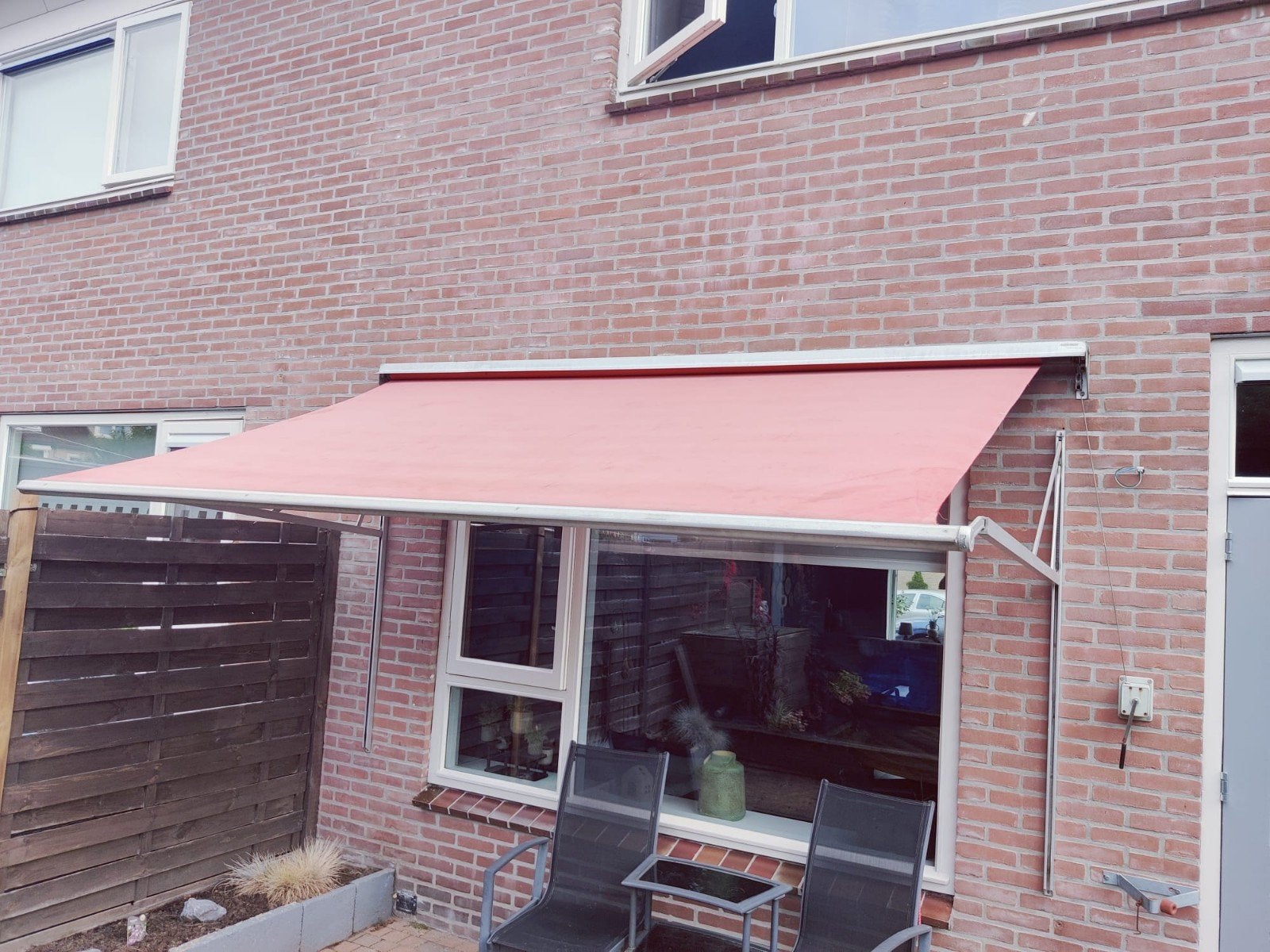 Gebruikt knikarmscherm - 300x180cm, Tuin en Terras, Zonneschermen, 150 tot 300 cm, Ophalen of Verzenden, Gebruikt, Knikarmscherm