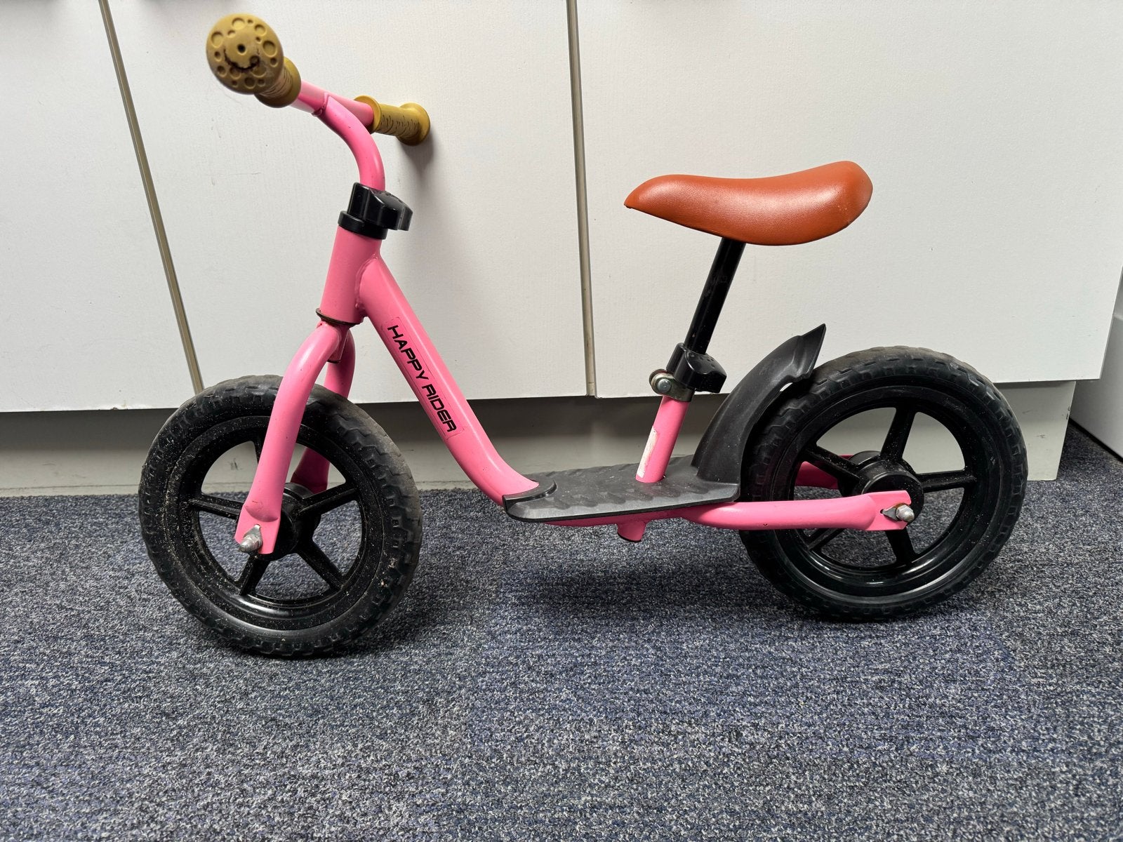 Roze Happy Rider loopfiets voor kinderen, Ophalen, Gebruikt, Minder dan 16 inch