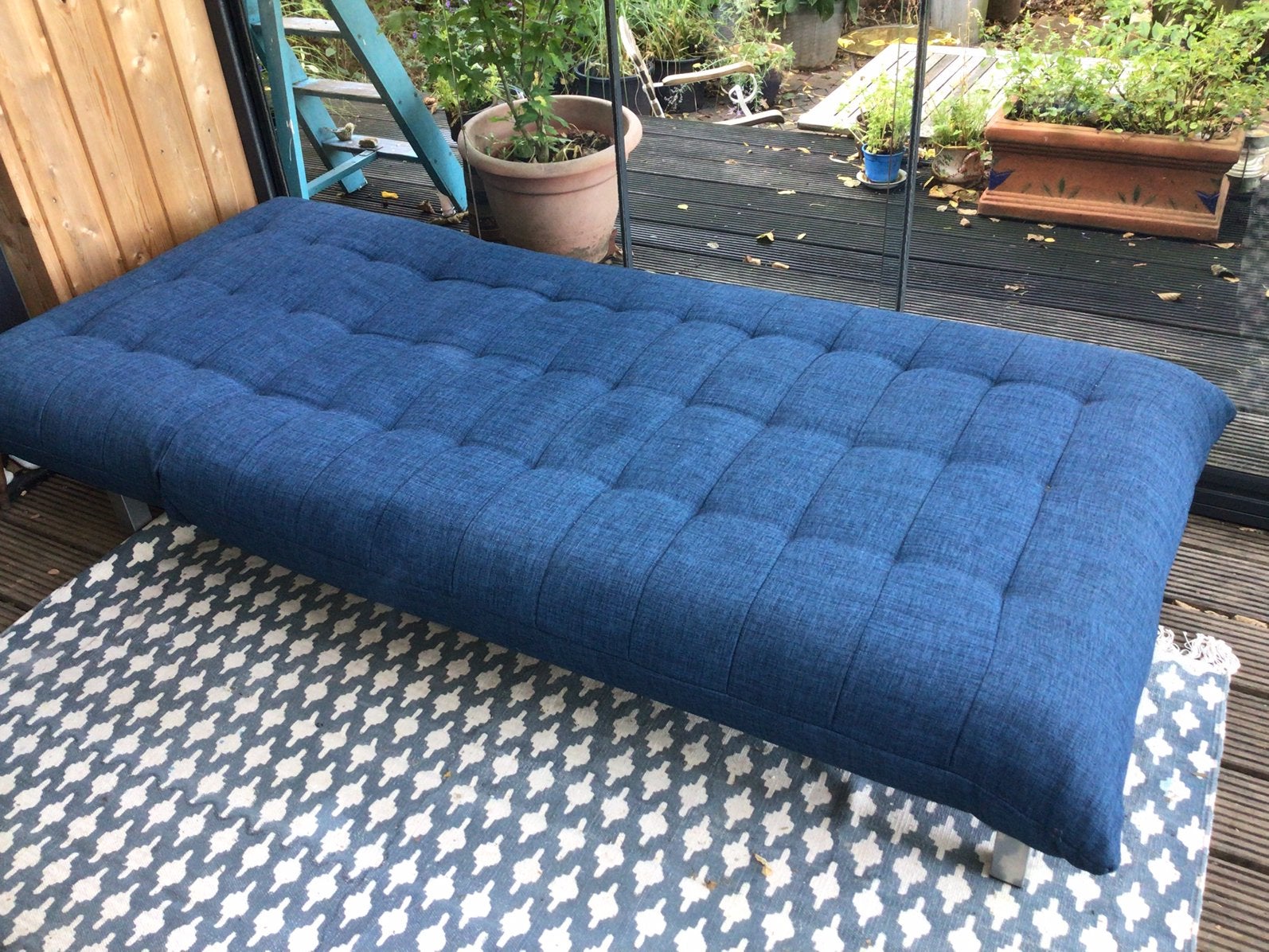 Lounge bank / logeer bed, Ophalen, Gebruikt, 125 cm of meer, 75 tot 100 cm