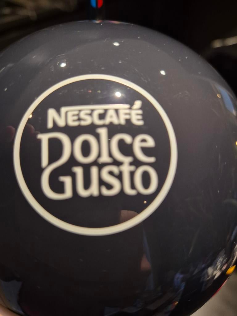 Nescafé Dolce Gusto infinissima, Witgoed en Apparatuur, Koffiezetapparaten, Koffiepads en cups, Gebruikt, Koffiemachine, Ophalen of Verzenden