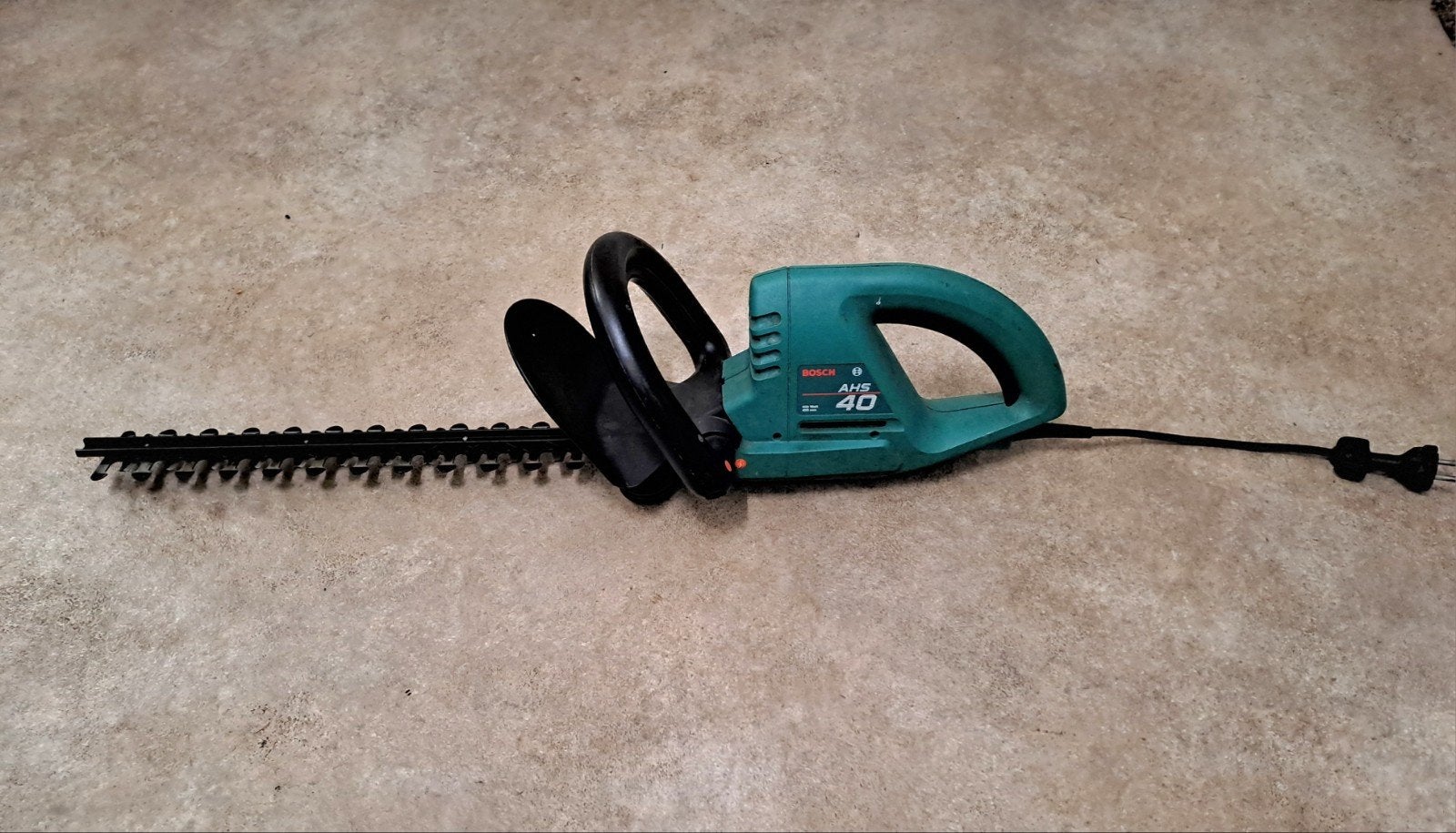 Bosch AHS 40 heggenschaar - 400W, 40cm mes, geslepen, Ophalen of Verzenden