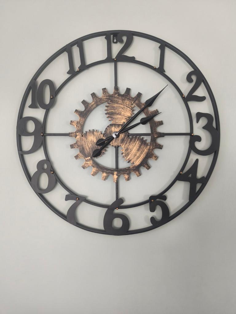 Grote industriële wandklok met tandwielen, Antiek en Kunst, Antiek | Klokken, Ophalen of Verzenden