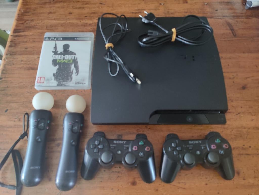PlayStation 3 met 2 controllers en 2 move controllers, Spelcomputers en Games, Spelcomputers | Sony PlayStation 3, Ophalen