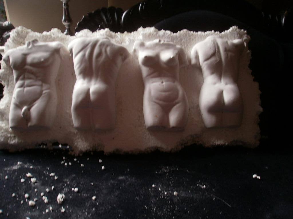 Schilderij torso man of vrouw hoog 18cgips handgemaakt, Ophalen of Verzenden, Zo goed als nieuw, Schilderij, 5 – 50