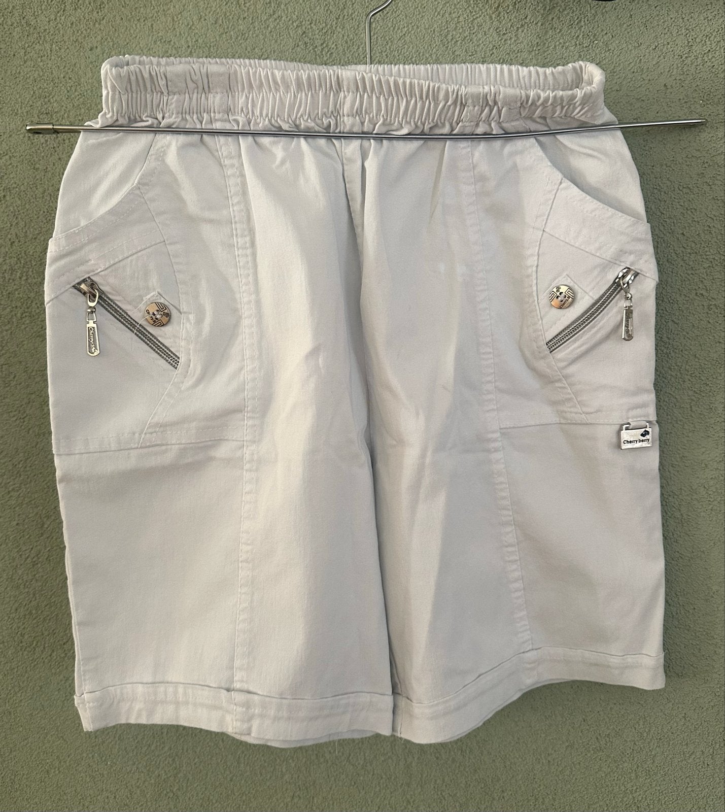 Korte broek Cherry Berry - Comfortabele shorts, Maat 38/40 (M), Kort, Wit, Ophalen of Verzenden