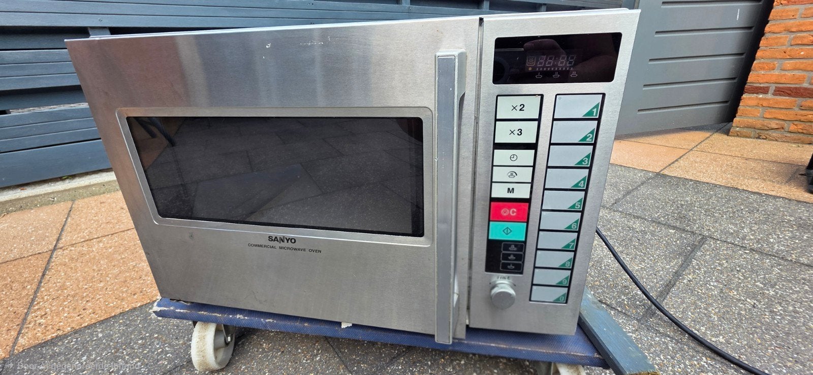 Sanyo Commerciële Magnetron Oven - RVS, Krachtig, Ophalen, Gebruikt, 60 cm of meer, Magnetron