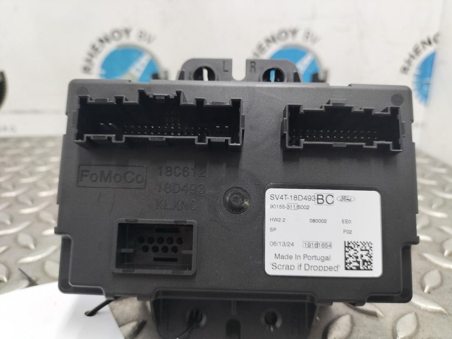 FORD KUGA DFK JC7 ST-LINE  COMPUTER ECU SV4T18D493BC 2024, Auto-onderdelen, Ophalen of Verzenden, Gebruikt, Stiba lid