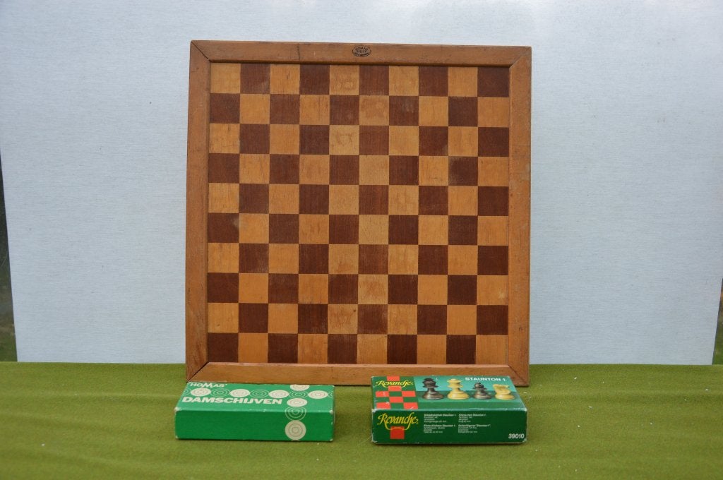Vintage Homas schaakbord met Homas damstenen, Staunton schaa, Een of twee spelers, Ophalen of Verzenden, Gebruikt, Homas