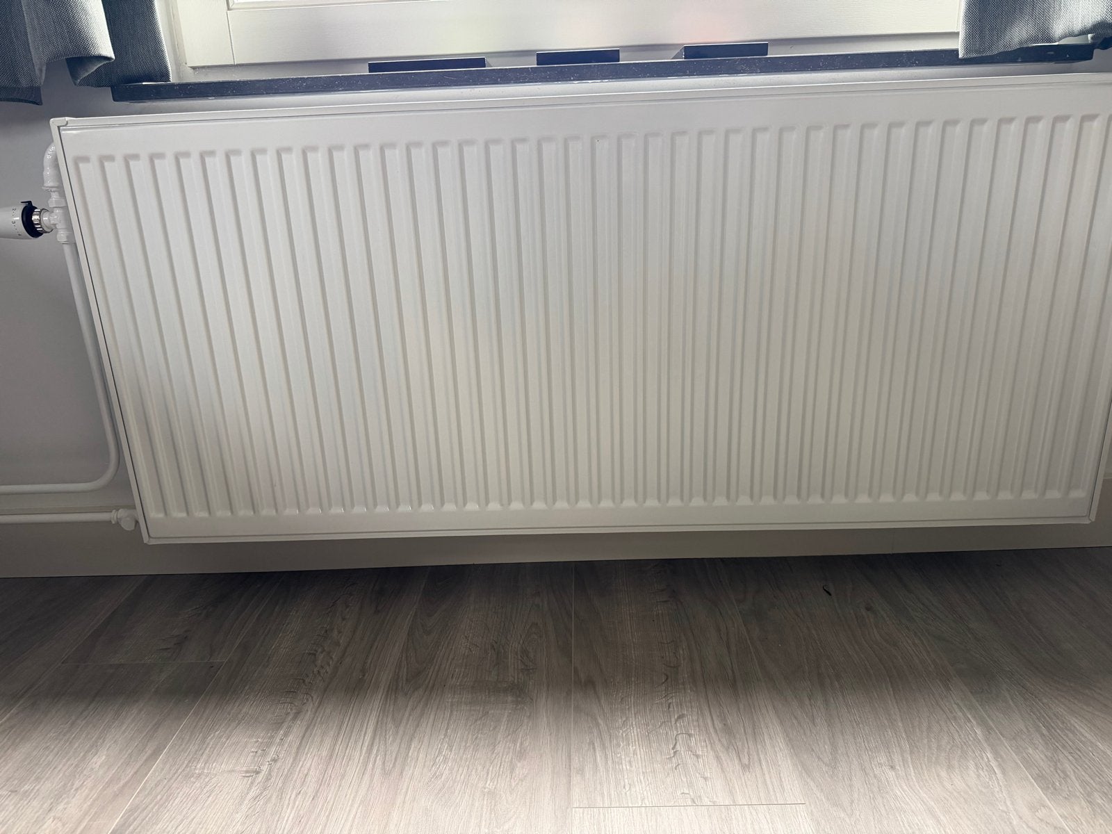 Plieger witte radiator, totaal 3 stuks, Ophalen, 30 tot 80 cm, Radiator, Zo goed als nieuw