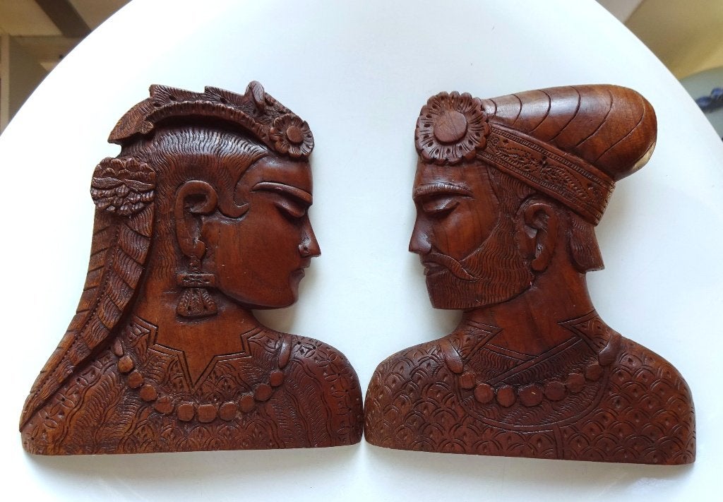 Balinees handgesneden teak wandplaquettes: Rama & Sita, Antiek en Kunst, Overige onderwerpen, Minder dan 20 cm, Art deco, Ophalen of Verzenden