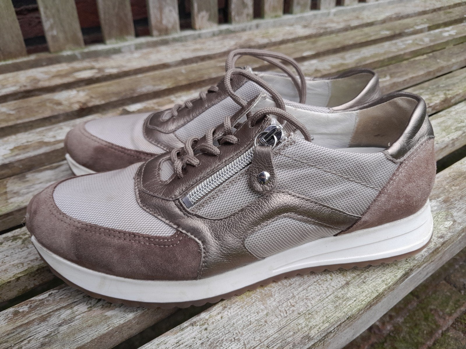 Sneaker., Ophalen of Verzenden, Zo goed als nieuw, Sneakers of Gympen