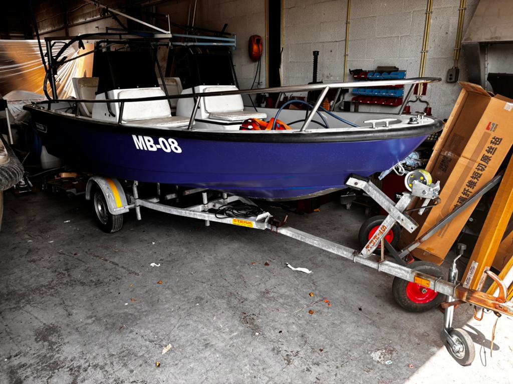 Boston Whaler Consoleboot met trailer, Gebruikt, Buitenboordmotor, Tot 1.00 meter, Trailer