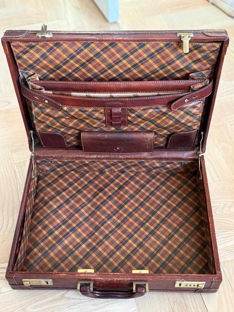 The bridge attaché koffer, Gebruikt, Slot, Ophalen of Verzenden, Minder dan 35 cm