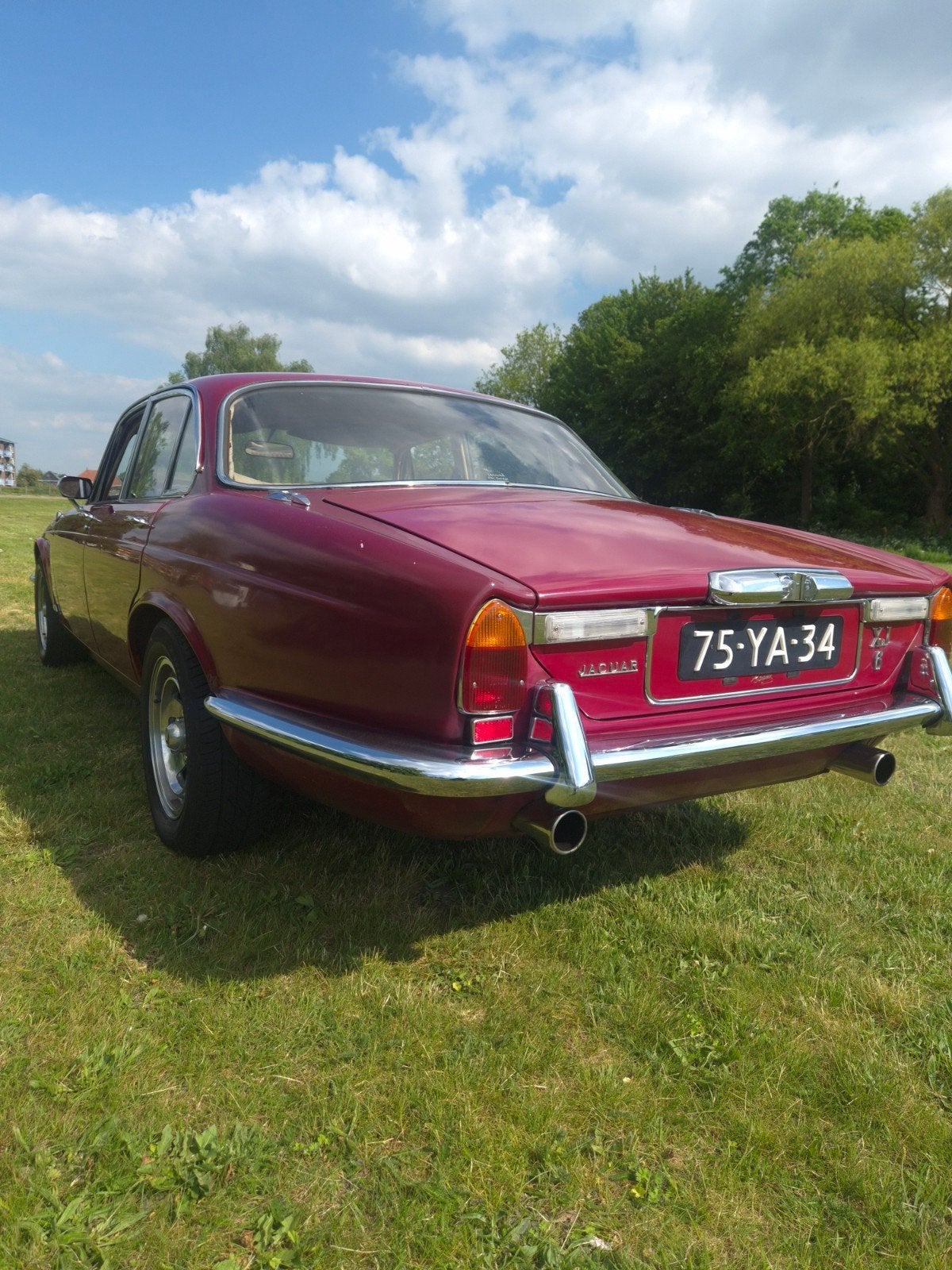 Jaguar XJ6 1976 Rood, SWB, foto 5
