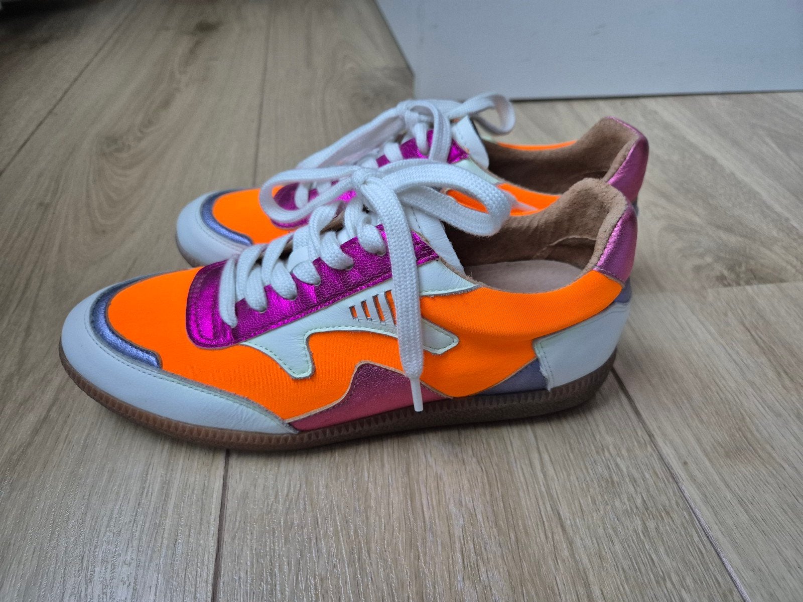 Zo goed als nieuwe DWRS sneakers maat 37, Kleding | Dames, DWRS, Ophalen of Verzenden, Sneakers of Gympen, Zo goed als nieuw