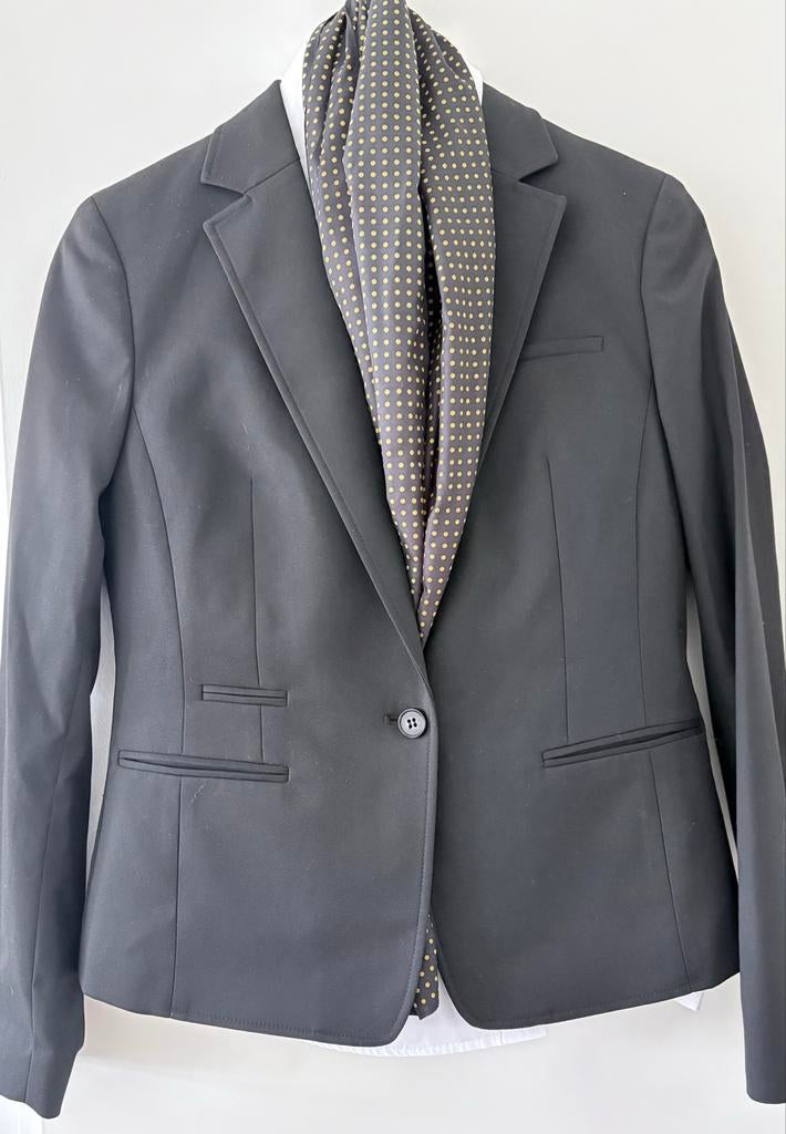 Uniform Noorderpoort College Hotelschool (maat 38), Kleding | Dames, Jasjes, Kostuums en Pakken, Zo goed als nieuw, Kostuum of Pak