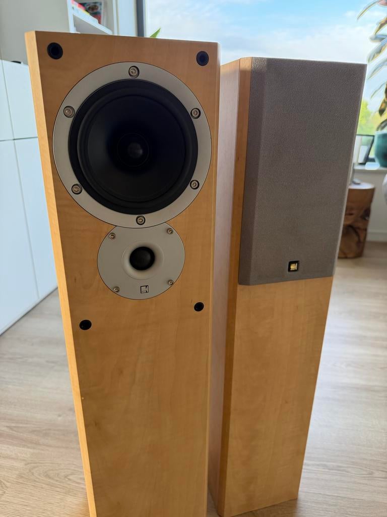 KEF Cresta 30 Vloerstaande Luidsprekers (beuken)