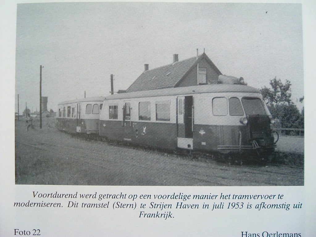De tram verdwijnt - RTM., Ophalen of Verzenden, Zo goed als nieuw, Tram, Boek of Tijdschrift