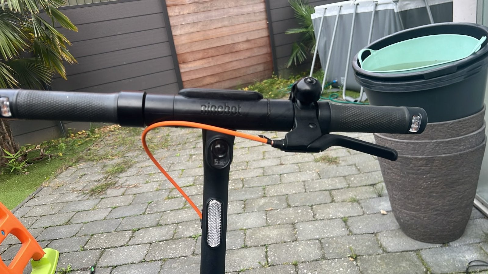 Ninebot E2 Pro Elektrische Step - Zo goed als nieuw, Fietsen en Brommers, Ophalen, Zo goed als nieuw, Elektrische step (E-scooter)